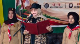 Wabup Touna, Surya Lapasiri Saat Membuka Perkemahan Pramuka Gudep SDN 1 Ratolindo.