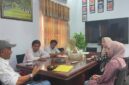 Kepala KUA Ampana Kota Bersama Pengurus Cabang Fatayat NU Saat Melakukan Koordinasi dengan Kepala Bapperida.