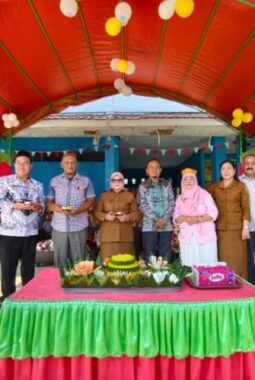 HUT Ke-69, SMP Negeri 1 Ampana Kota Cetak Generasi Berkarakter