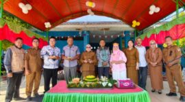 Wakil Bupati Touna, Surya Lapasiri Saat Menghadiri Peringatan HUT Ke-69 SMP Negeri 1 Ampana Kota.