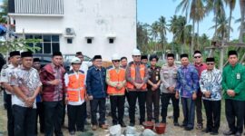 Bupati Ilham Lawidu Meletakan Batu Pertama Rencana Pembangunan Rumah Dinas Kepala Kantor Kementerian Agama Touna.