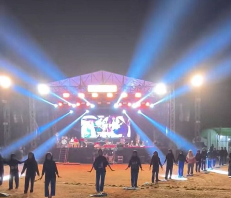 Panitia Saat Melakukan Gladi Bersih Pada Pembukaan Festival Bakulupi.
