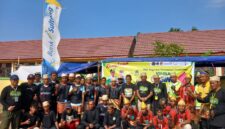 Para Peserta Yang Mengikuti Lomba Gasing Tradisional di Festival Baku Lupi.