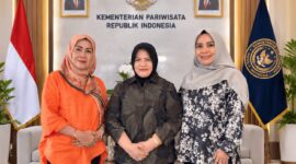 Wabup Touna, Surya Lapasiri Saat Melakukan Kunjungan ke Kementerian Pariwisata Guna Membahas Persiapan Kabupaten Touna Mengikuti Word Travel Market.