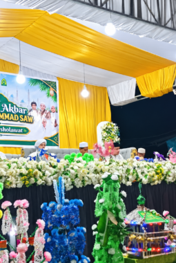 Kelurahan Uemalingku Bersama Abnaul Khairaat Gelar Peringatan Maulid Nabi