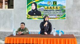 Anggota DPRD Touna, Fitri Lahay gelar reses di dua titik, yakni Desa Kajuwou dan Desa Sansarino.