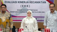 Wabup Touna, Surya Lapasiri hadir sekaligus membuka uji kompetensi camat dalam rangka evaluasi kinerja kecamatan, bertempat di ruang rapat kantor bupati, Kamis (29/10/2026).