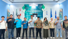 Staf Ahli Bidang Kemasyarakatan dan Sumber Daya Manusia Sekretariat Daerah Kabupaten Touna, Ishak W. Kanali Mewakili Bupati Hadir Sekaligus membuka kegiatan Latihan Kepemimpinan Daerah (LKD) Himpunan Mahasiswa Manajemen PSDKU Universitas Tadulako.